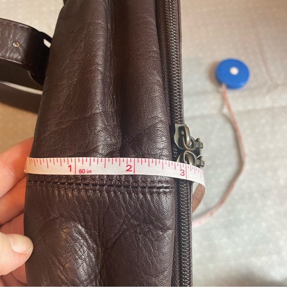 Volare Group Smooth Leather Flap Organizer Backpack - Picture 10 of 10